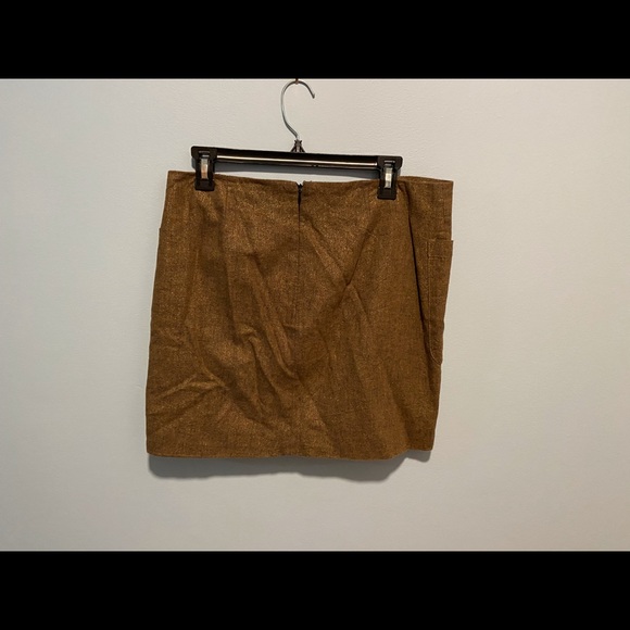 GAP Gold Skirt. - Picture 4 of 4